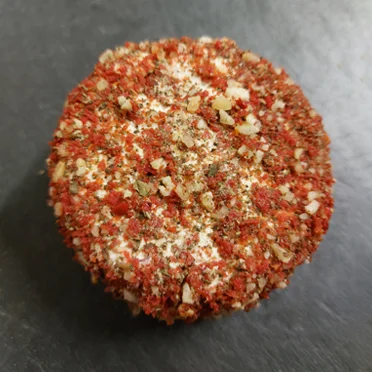 Fromage de chèvre frais tomate, oignon, basilic